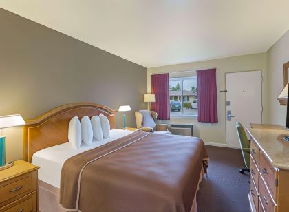 Travelodge by Wyndham Santa Rosa Wine Country