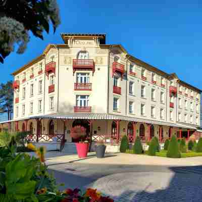 Résidence hôtelière les Loges du Parc Hotel Exterior