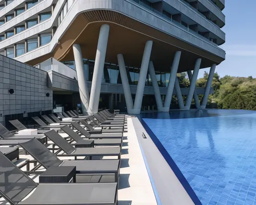Hidden Cliff Hotel and Nature Hotels near Alive Museum