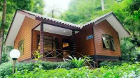 Safari Resort Hotels near Puncak