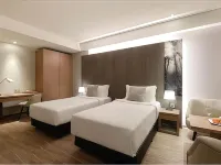 Cuncyue Hot Spring Resort Hotels near Artemis Garden