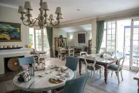 Admiralty Beach House Hotels in Port Elizabeth