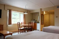 Manning Park Resort Hotels near Manning Park