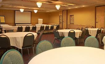 Country Inn & Suites by Radisson, Muskegon, MI