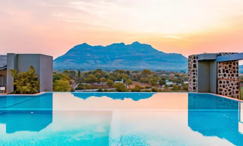 Basalt Paradise Resort and Spa