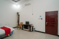 RedDoorz Syariah Near Syamsudin Noor Airport 4