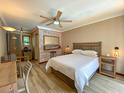 Loerie Guest Lodge