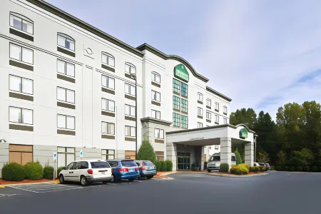 Wingate by Wyndham Charlotte Airport I-85/I-485