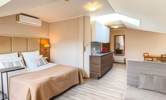 Roza Vetrov Hotel