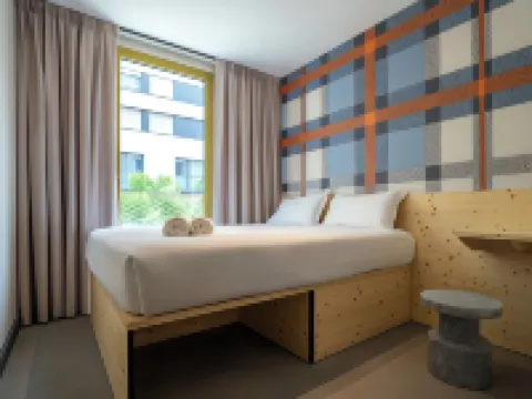 easyHotel Marseille Euromed Hotels in Marseille