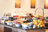 Huinid Pioneros Hotel - breakfast