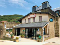 Logis Hôtels - Hostellerie des Lauriers - Hôtel et Restaurant Hotel a Ambialet