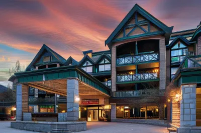 Pinnacle Hotel Whistler