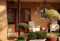 Hampton House Guest House Hotels near Centurion Lake