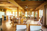Roatan Bed & Breakfast Apartments Hotels in West End