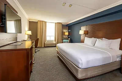 Comfort Inn & Conference Centre Toronto Airport Hotels near Cellular Point