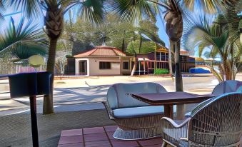 Twin Star Lodge