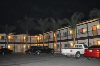Bayshore Inn Ventura - Bãi đậu xe