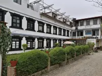Hotel Heranya فنادق في 