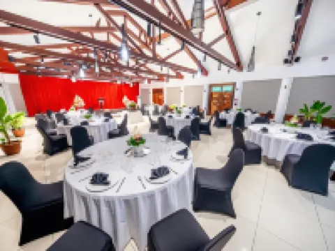 タノア ツシタラ ホテル アピアのホテル