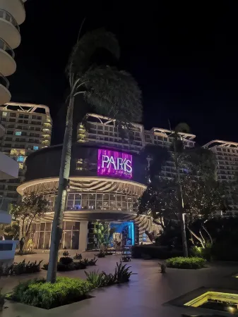 Azure Tropical Paradise Отели рядом с достопримечательностью «Arista Place»