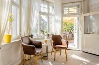 Max Aviation Villa & Apartments