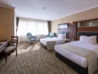 Dream Hill Business Deluxe Hotel Hotels near Hilltown Avm