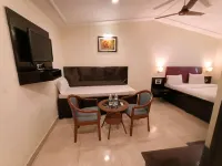 Silver Leef Hotel di Wai