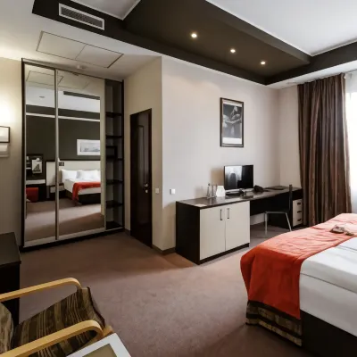 Premier Hotel