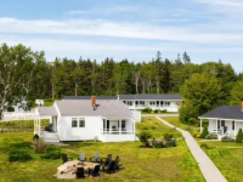 Bluebird Ocean Point Inn Hotels in Lincoln County