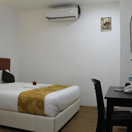 Big Apple Hotel