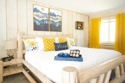 Log Inn Bonners Ferry Hotels in 