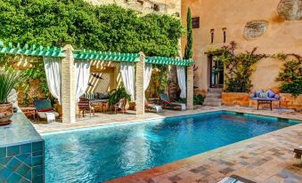 Riad Laaroussa