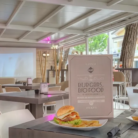 Hotel Helvetia Отели рядом с достопримечательностью «Фаро»