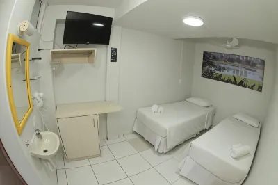 Esquina Batel - Hotel Econômico Hotell i Água Verde