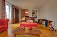 Villa la Maternite