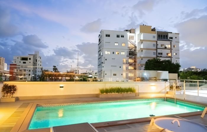 Hotel Stay Here Suites