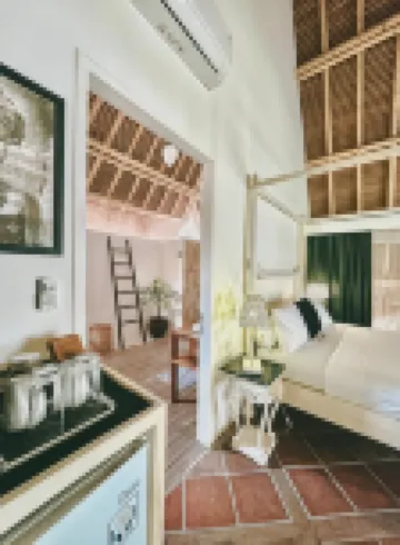 Vayam Boutique Resort Gili Asahan Hotel berhampiran Desert Point