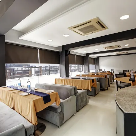 Hotel BB Palace (A Family Hotel) Отели рядом с достопримечательностью «Кароль Баг»