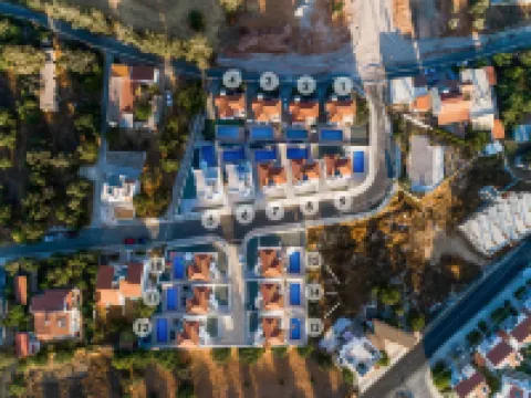 Sanders White Mountains - Vibrant Villa with Pool โรงแรมใน