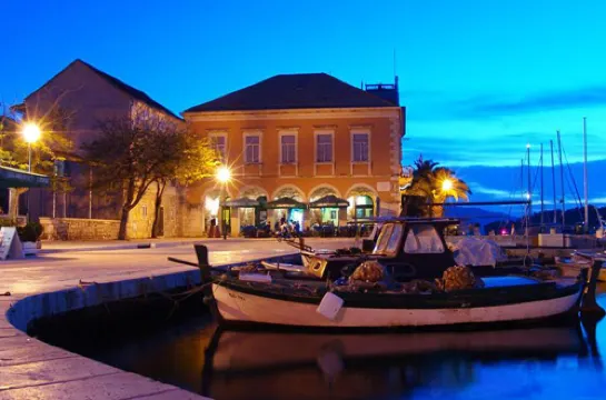 Comfortable Apartment in Stari Grad