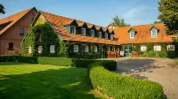 Schloss Lüdersburg Golf & Spa Hôtels à : Lauenburg