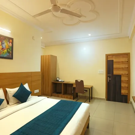 Hotel Lemon Suites & Banquet by Aura