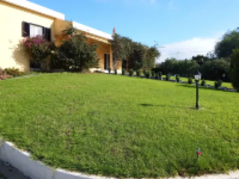 Spacious Villa Lara Estoi with heated pool Hotels in Estoi