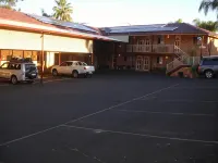 タラロック モーター イン - 駐車場