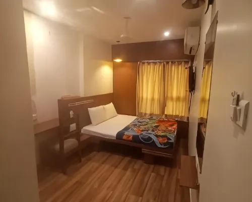 Tulsi Motel Hotels in Nadiad