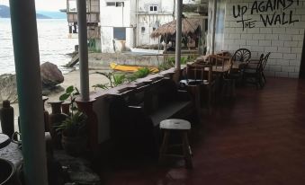 Harleys Pub and Hotel