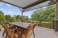 Birds 'n' Bloom Cottages Hotels in Tarzali