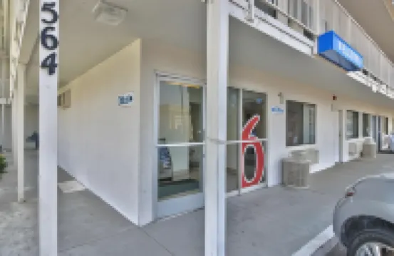 Motel 6 Woodland, CA - Sacramento Airport