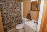 3 story cozy townhouse minutes from mount snow - Wifi